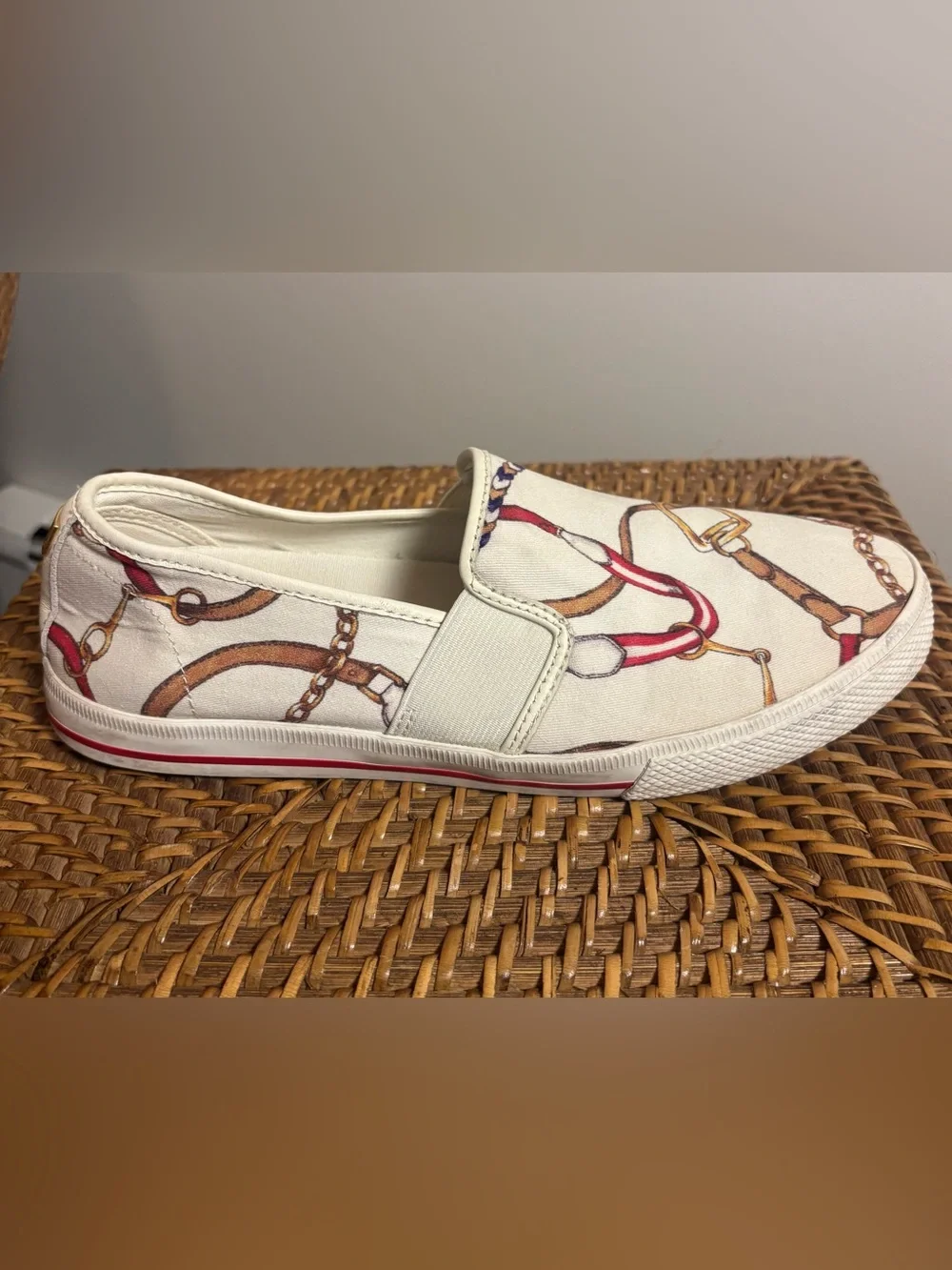 LAUREN Ralph Lauren Jiny White Slip-On Sneakers with Equine Chain Print, size 8 - Picture 3 of 8